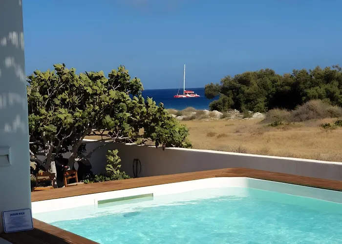 Front Pasithea Vila Monolithos