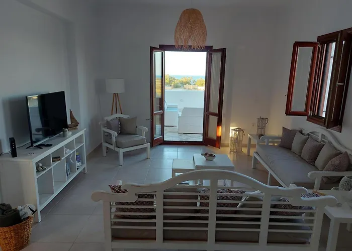 Villa Front Pasithea